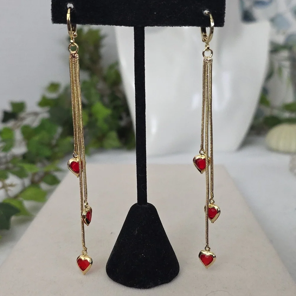 Boutique long chain valentine